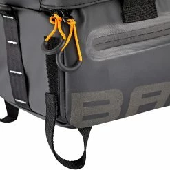 Basil Miles Tarpaulin Cykeltaske 7l, Sort/orange 11 Basil Miles Tarpaulin Cykeltaske 7l, Sort/orange -Norco Taskebutik basil miles tarpaulin bicycle trunkbag 7l black orange 6