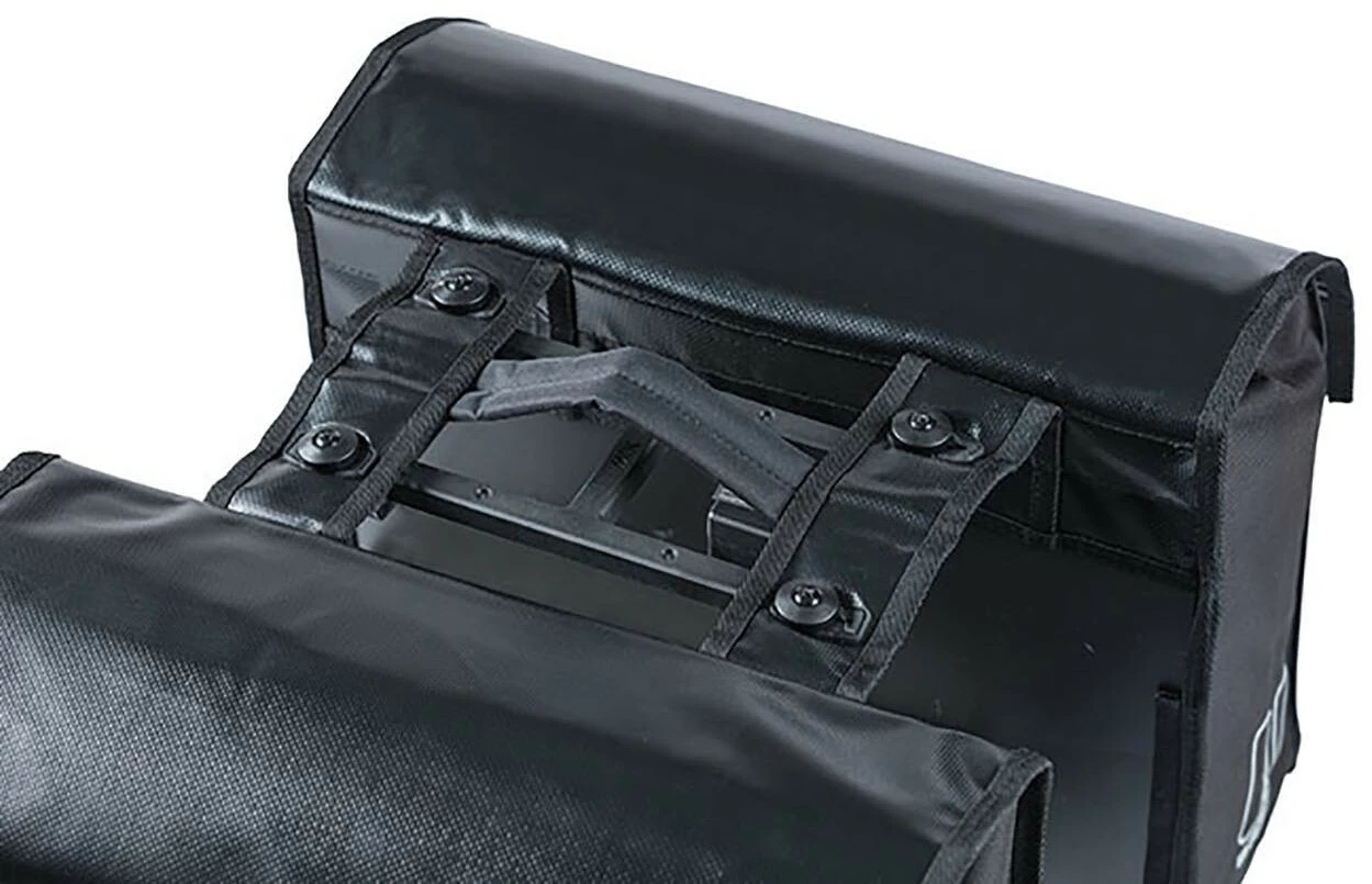 Basil Urban Load Dobbelt Sidetaske 48-53l Inkl. MIK Plade, Sort 4 Basil Urban Load Dobbelt Sidetaske 48-53l Inkl. MIK Plade, Sort - Billede 4